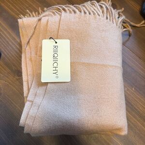 RIIQIICHY Elegant Tan Fringe Scarf New